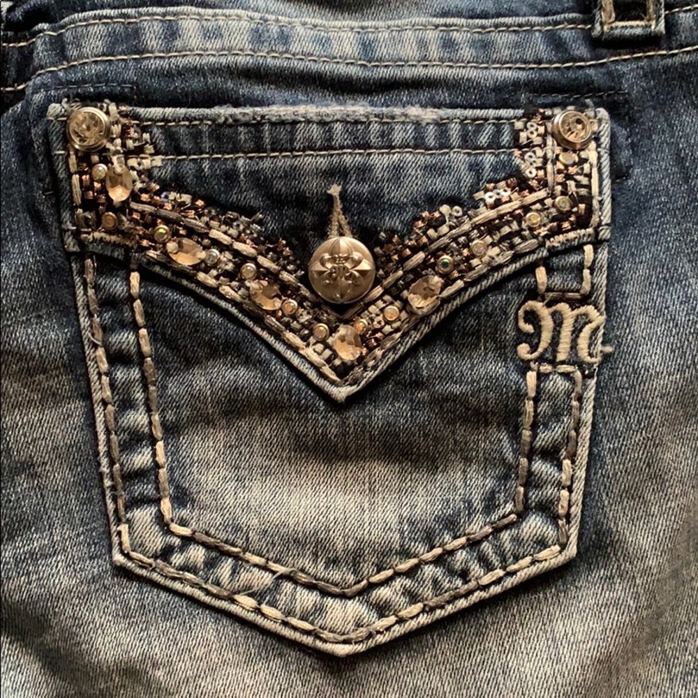 Miss me crop jeans. 29x24 1/2